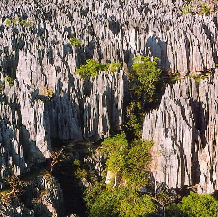 cropped-Tsingy-de-Bemaraha-1.jpg